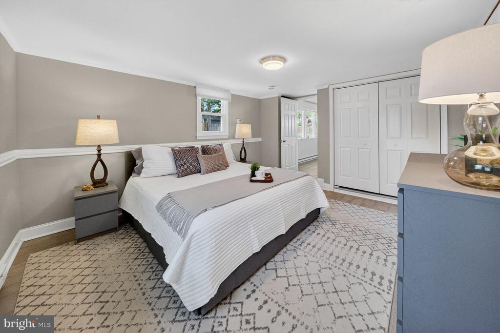 Image 16 of property listing at 7007 LEMAY RD, Rockville, MD 20851