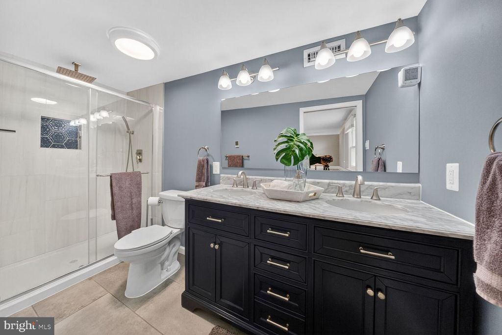 Image 17 of property listing at 7007 LEMAY RD, Rockville, MD 20851