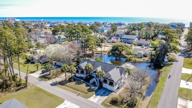 815 S Willow Dr., Surfside Beach, SC 29575