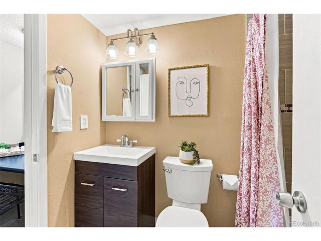 4268 E Maplewood Way, Littleton, CO 80121