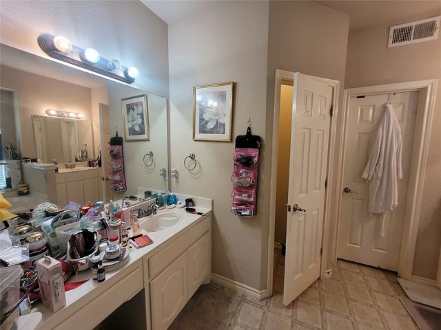 7113 Brekenridge Drive, Fort Worth, TX 76179