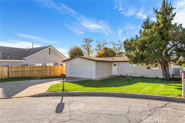 13376 Robin Court, Yucaipa, CA 92399
