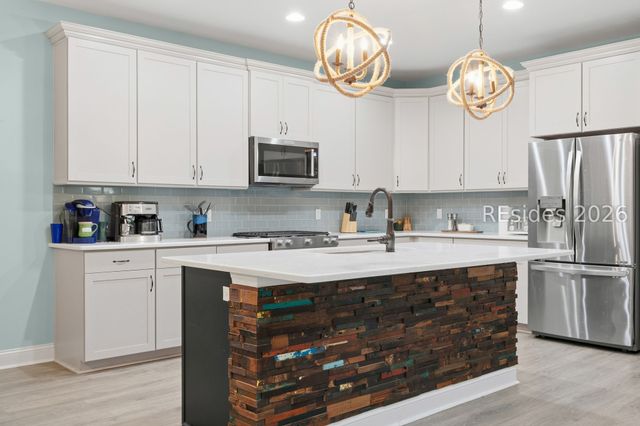 1217 St. Somewhere Dr, Hardeeville, SC 29927