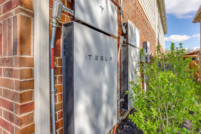 10020 Chrysalis Drive, Fort Worth, TX 76131