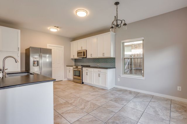 10020 Chrysalis Drive, Fort Worth, TX 76131