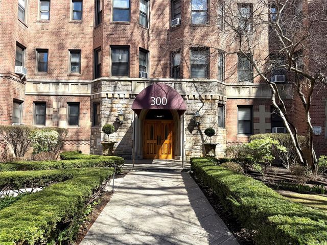 300 Main Street 1K, White Plains, NY 10601