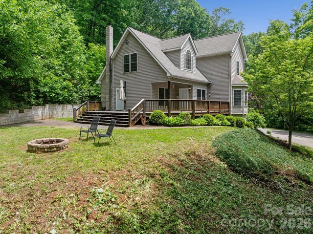 174 deep woods Trail, Canton, NC 28716
