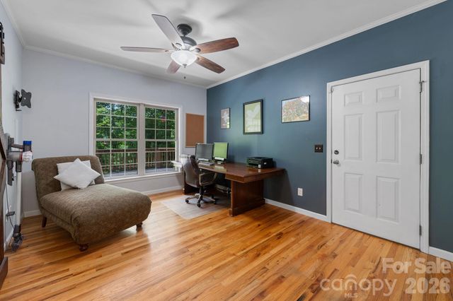 174 deep woods Trail, Canton, NC 28716