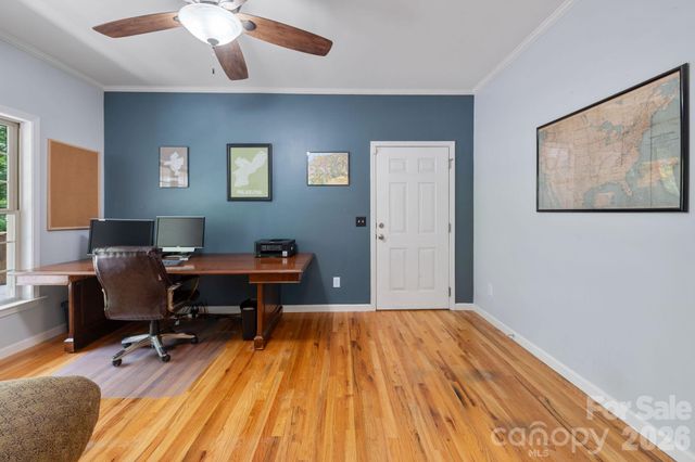 174 deep woods Trail, Canton, NC 28716