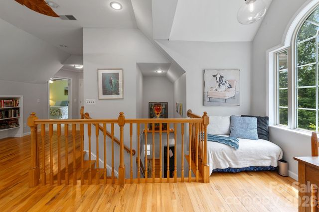 174 deep woods Trail, Canton, NC 28716