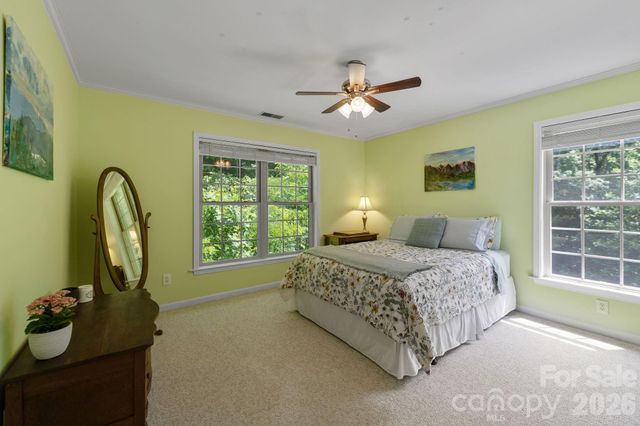 174 deep woods Trail, Canton, NC 28716