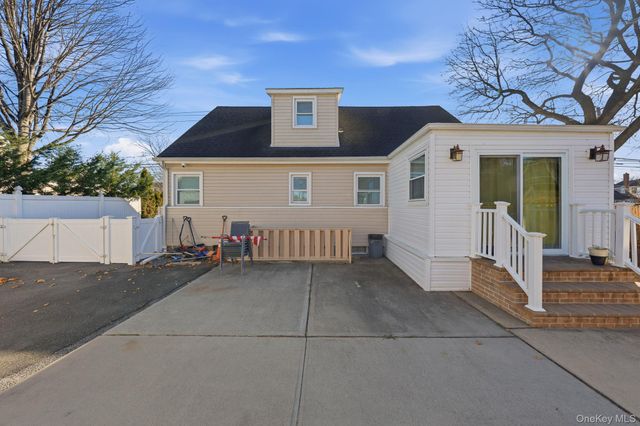 295 union Avenue, Lynbrook, NY 11563