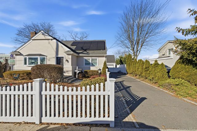 295 union Avenue, Lynbrook, NY 11563