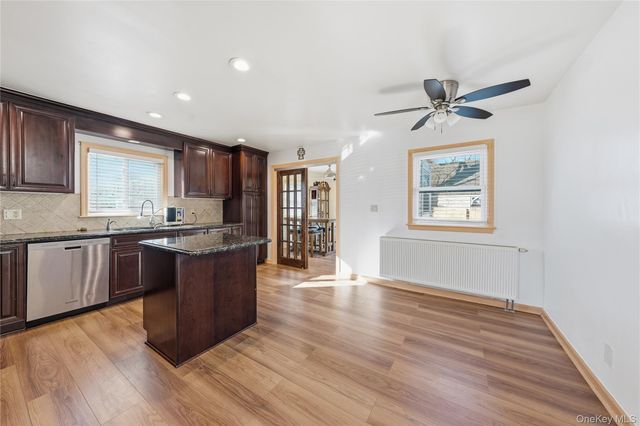 295 union Avenue, Lynbrook, NY 11563