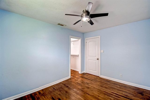 4804 Saxon Street, Bellaire, TX 77401