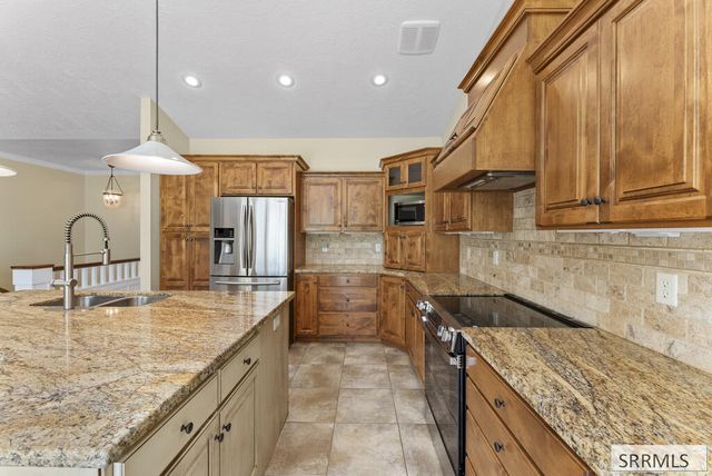 332 Beulahs Lane, Idaho Falls, ID 83401