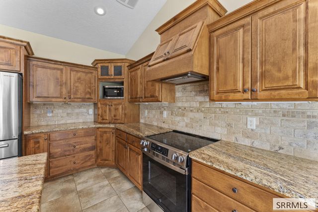 332 Beulahs Lane, Idaho Falls, ID 83401