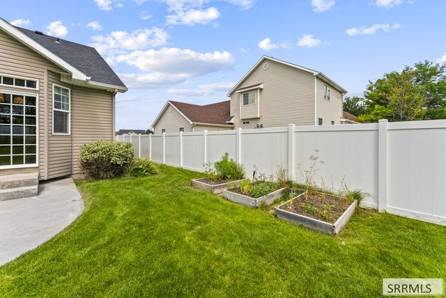 332 Beulahs Lane, Idaho Falls, ID 83401