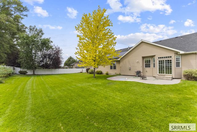 332 Beulahs Lane, Idaho Falls, ID 83401