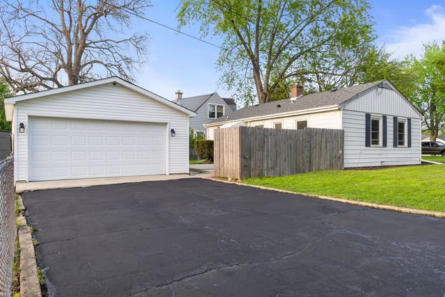638 N Lombard Avenue, Lombard, IL 60148