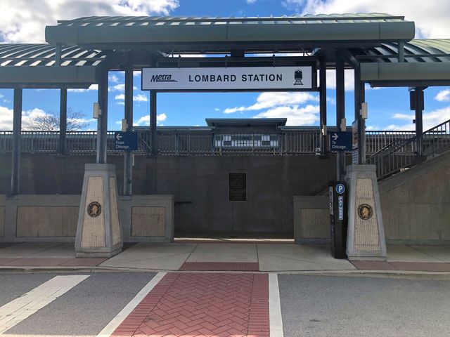 638 N Lombard Avenue, Lombard, IL 60148