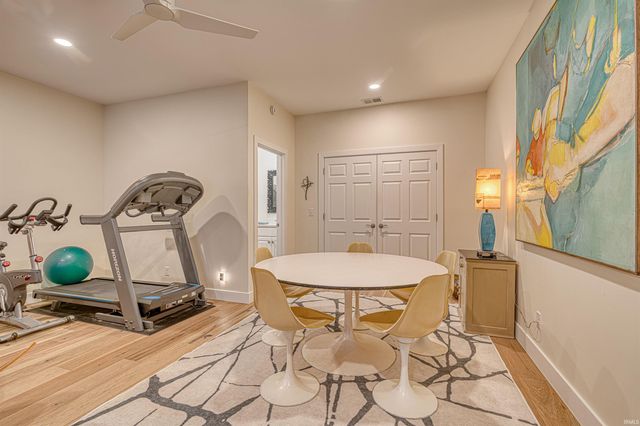 1220 S Royal Avenue, Evansville, IN 47715