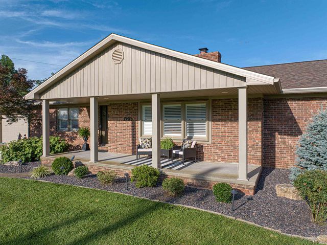 1220 S Royal Avenue, Evansville, IN 47715