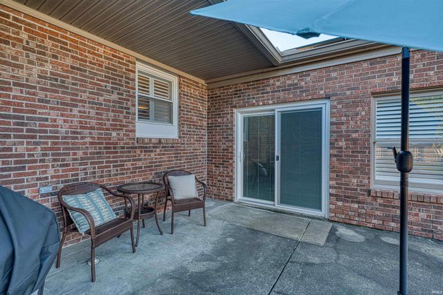 1220 S Royal Avenue, Evansville, IN 47715