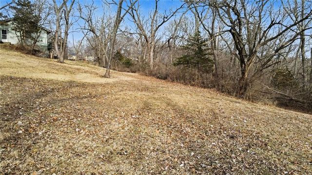 6501 NW Valley View Drive, Parkville, MO 64152