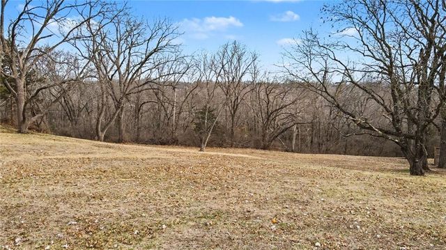 6501 NW Valley View Drive, Parkville, MO 64152