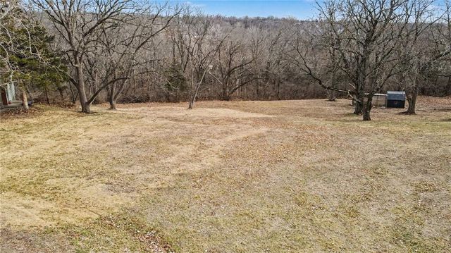 6501 NW Valley View Drive, Parkville, MO 64152