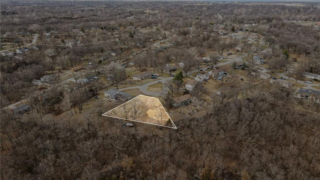 6501 NW Valley View Drive, Parkville, MO 64152