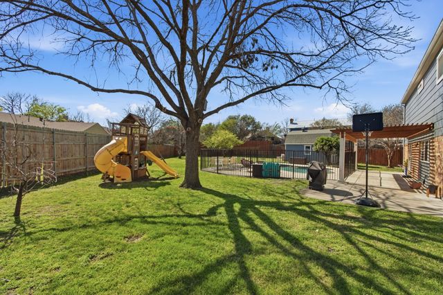 5325 Baker Court, Flower Mound, TX 75028