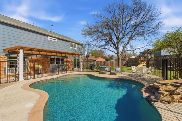 5325 Baker Court, Flower Mound, TX 75028