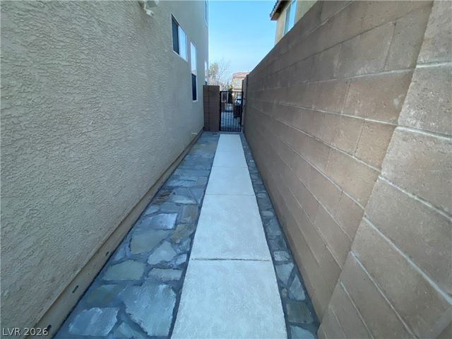 9337 Outer Banks Avenue, Las Vegas, NV 89149