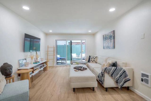 4647 Pico Street 100, San Diego, CA 92109