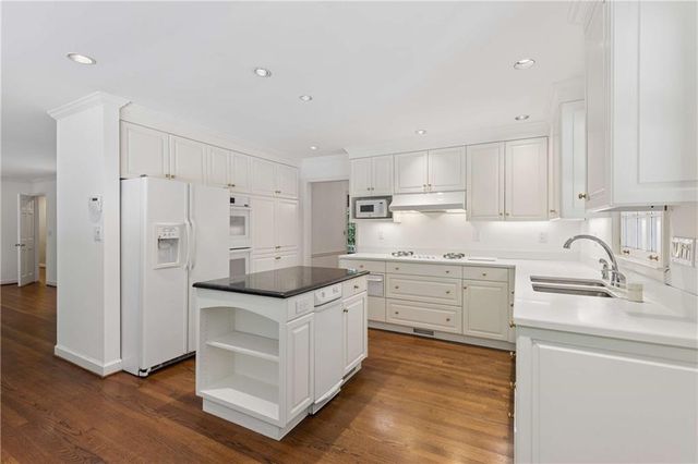 7085 Riverside Drive, Atlanta, GA 30328
