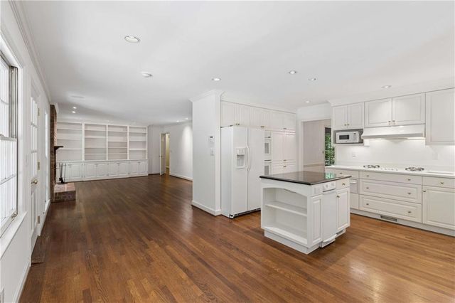 7085 Riverside Drive, Atlanta, GA 30328