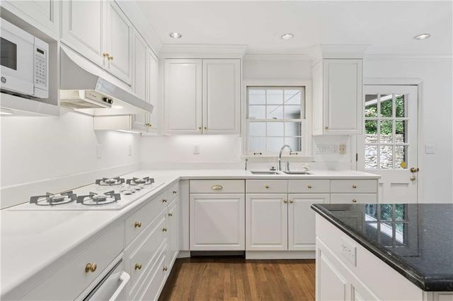 7085 Riverside Drive, Atlanta, GA 30328