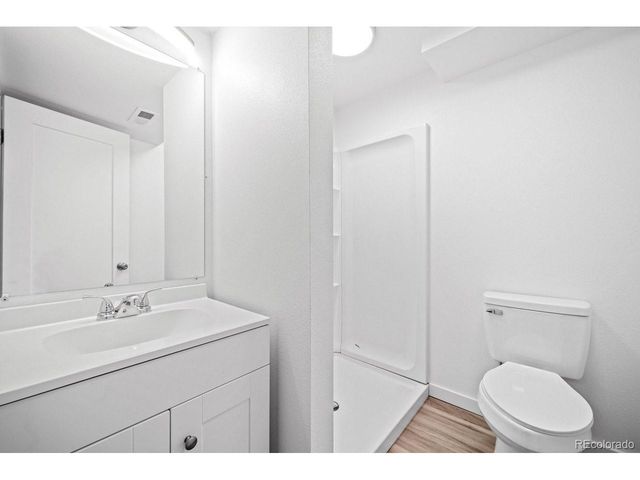 33 Regency Blvd, Pueblo, CO 81005