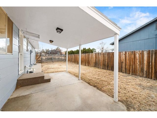 33 Regency Blvd, Pueblo, CO 81005
