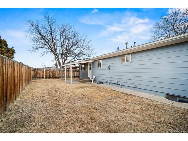 33 Regency Blvd, Pueblo, CO 81005