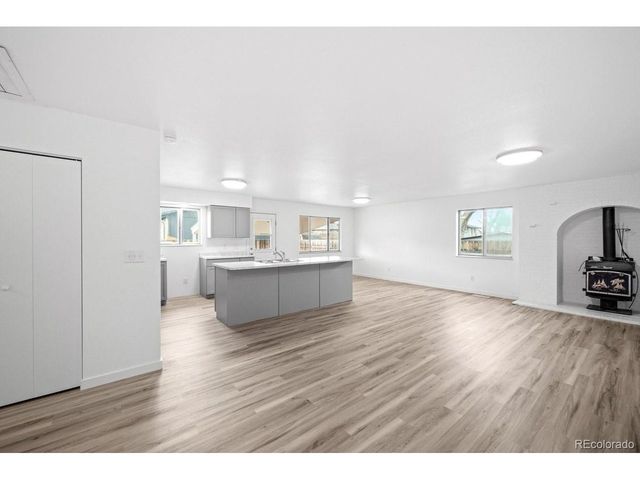 33 Regency Blvd, Pueblo, CO 81005