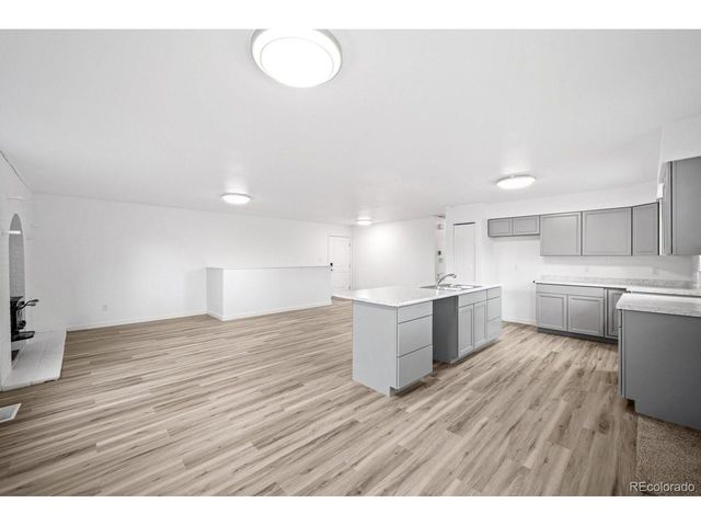 33 Regency Blvd, Pueblo, CO 81005