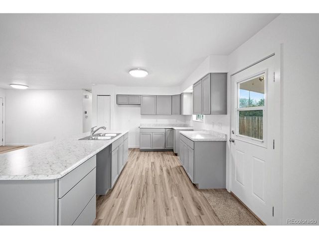 33 Regency Blvd, Pueblo, CO 81005