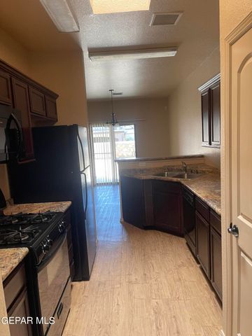 14306 Arthur Ashe Court B, El Paso, TX 79938