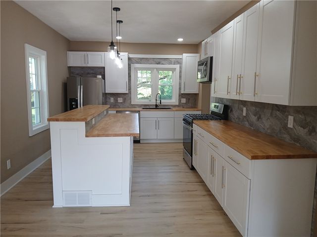 1211 Reed St, North Huntingdon, PA 15642