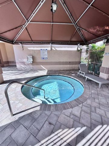 2866 S University Dr 5106, Davie, FL 33328