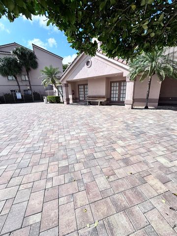 2866 S University Dr 5106, Davie, FL 33328