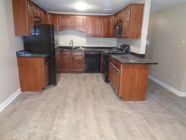 8550 S 103rd Terrace 107, Palos Hills, IL 60465